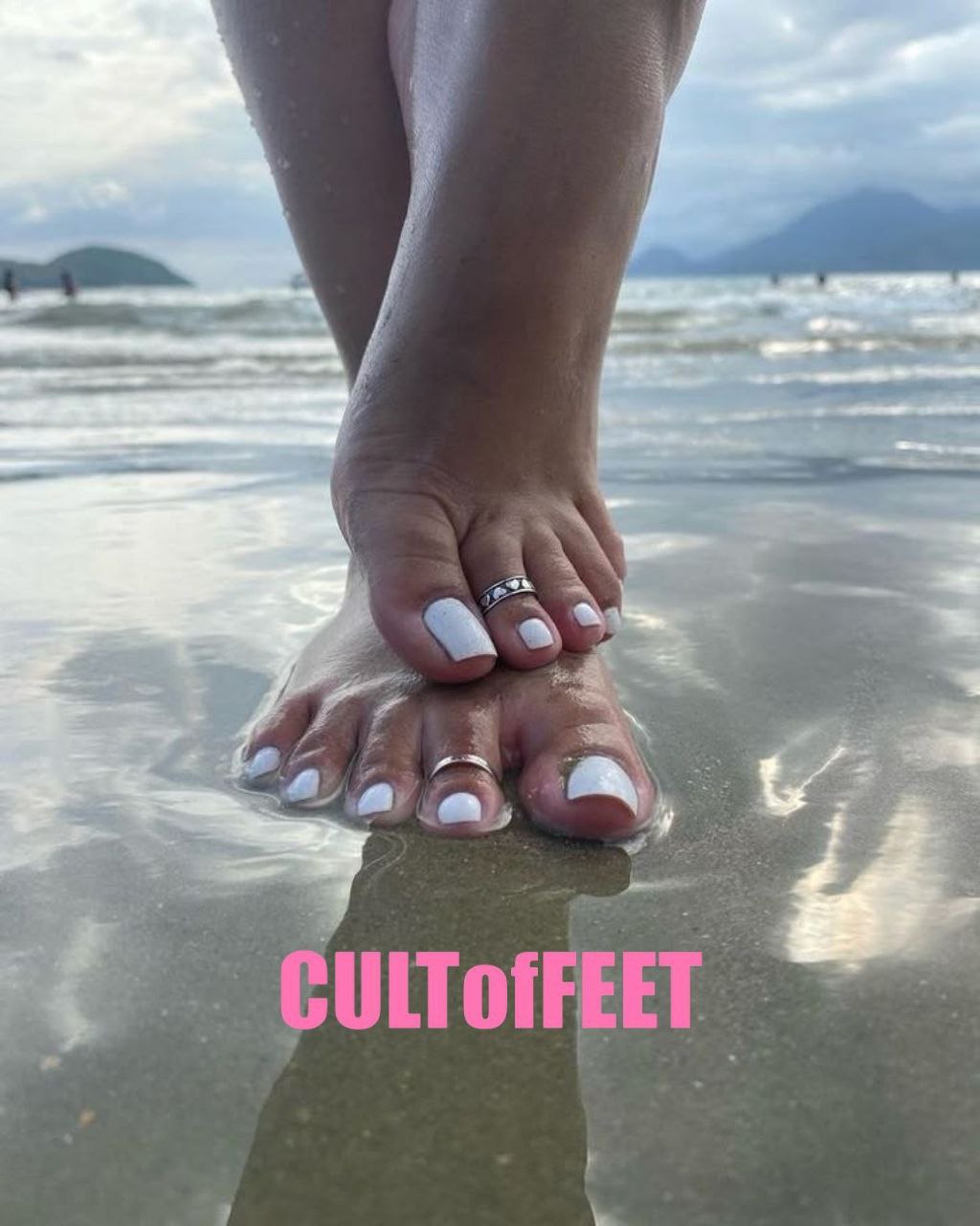 CULTofFEET Beach